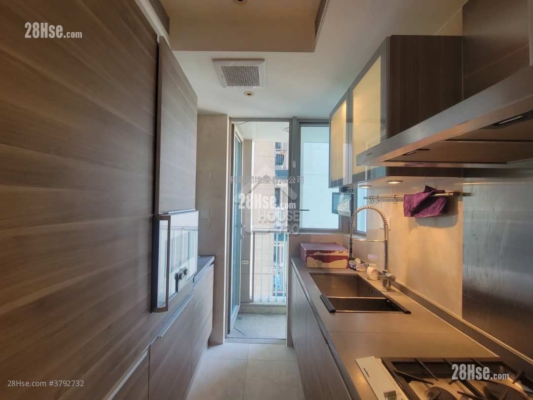 The Coronation Sell 3 Bedrooms , 2 Bathrooms 927 ft²