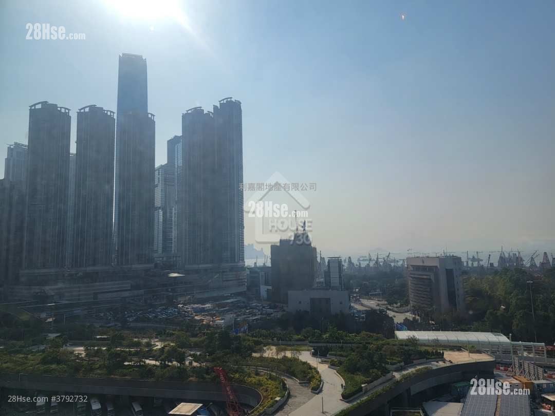 The Coronation Sell 3 Bedrooms , 2 Bathrooms 927 ft²