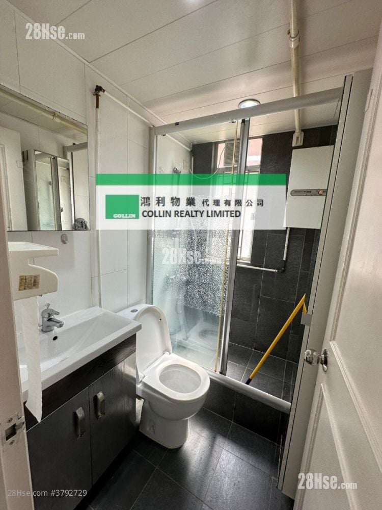 单幢楼房 租盘 3 房 , 2 浴室 535 平方尺