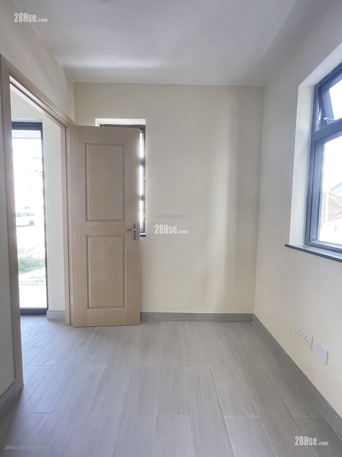 Village Sell 3 Bedrooms , 2 Bathrooms 700 ft²