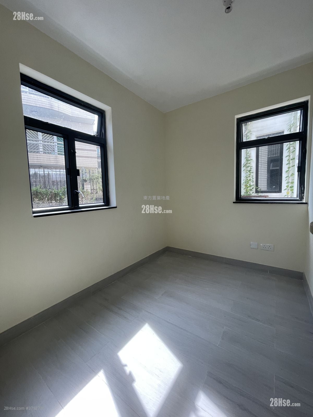 Village Sell 3 Bedrooms , 2 Bathrooms 700 ft²