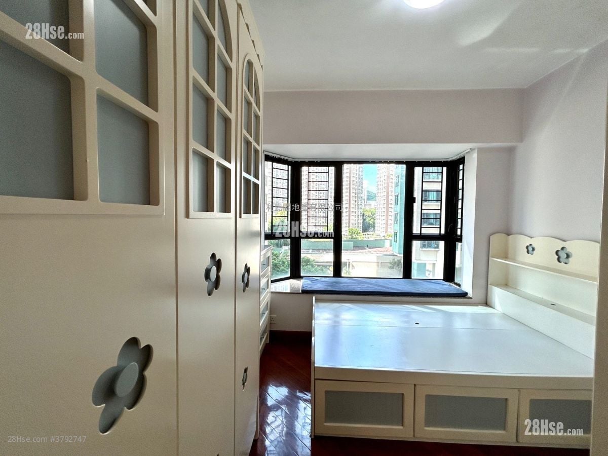 海欣花园 售盘 2 房 , 1 浴室 511 平方尺