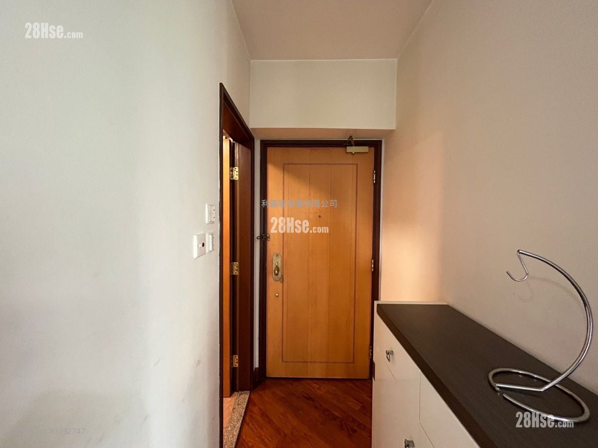 海欣花园 售盘 2 房 , 1 浴室 511 平方尺