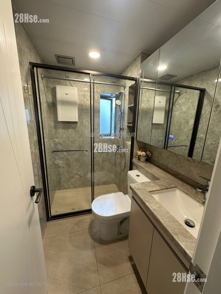 蓝天海岸 售盘 3 房 771 平方尺