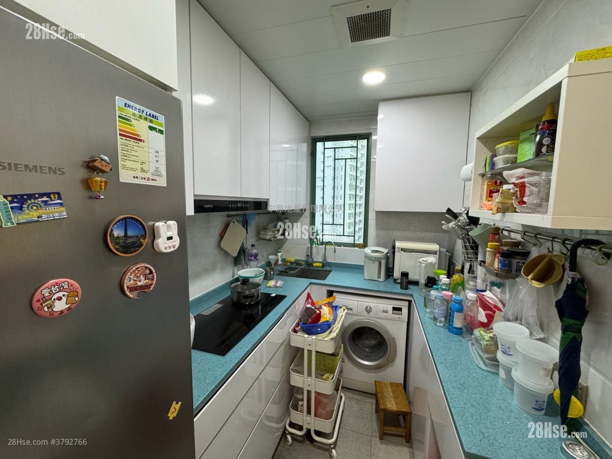 kitchen: New Haven Sell 2 Bedrooms , 1 Bathroom 551 ft²