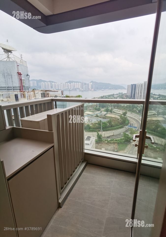 Finnie 租盘 2 房 , 1 浴室 361 平方尺