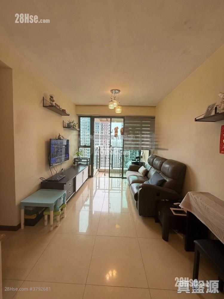 蔚蓝湾畔 售盘 3 房 , 2 浴室 653 平方尺