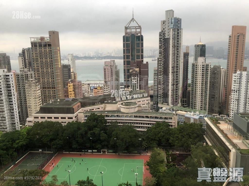 Euston Court Sell 3 Bedrooms 790 ft²