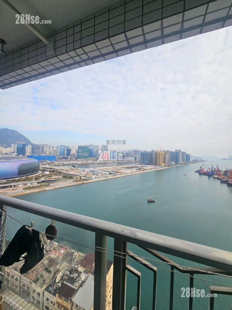 Grand Waterfront Sell 3 Bedrooms , 2 Bathrooms 616 ft²