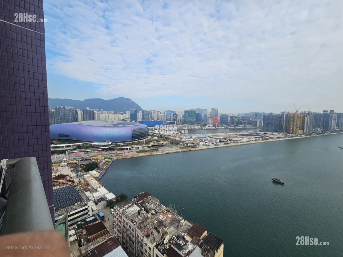 Grand Waterfront Sell 3 Bedrooms , 2 Bathrooms 616 ft²