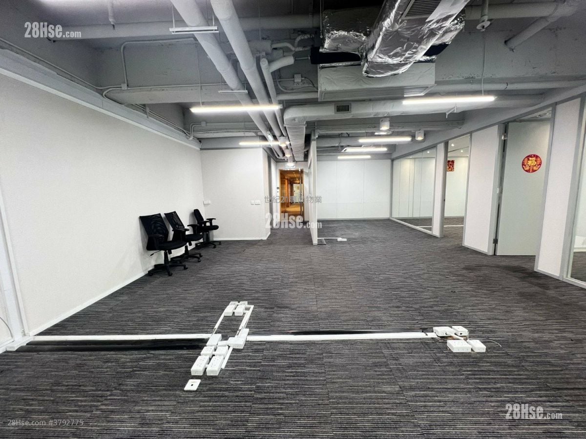 118 Connaught Rd. W. Rental