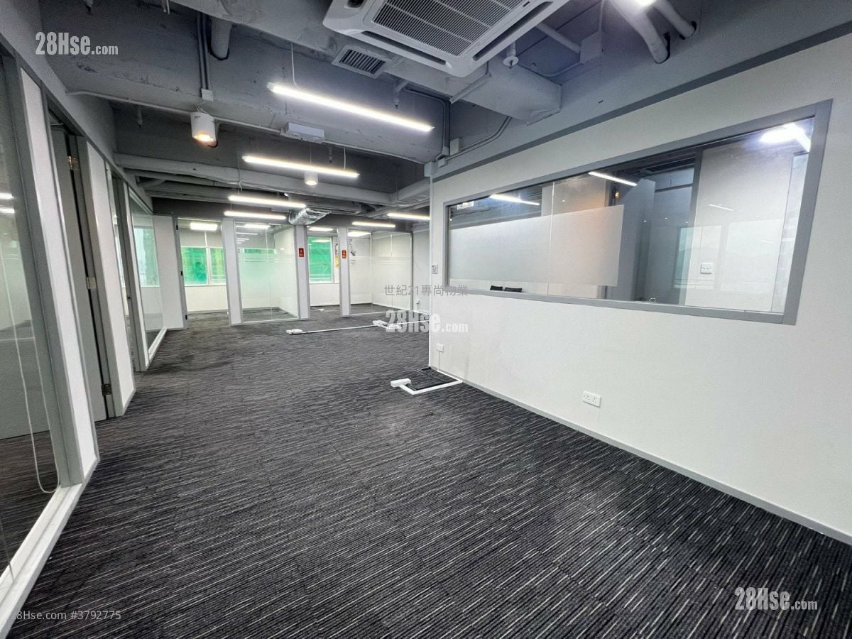 118 Connaught Rd. W. Rental