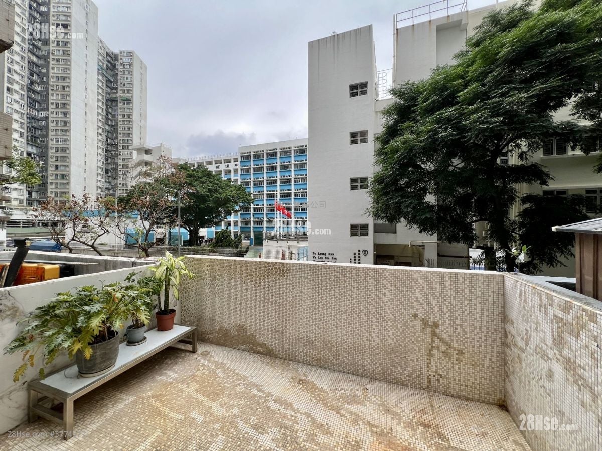 Seaview Building Sell 1 Bedroom , 1 Bathroom 278 ft²