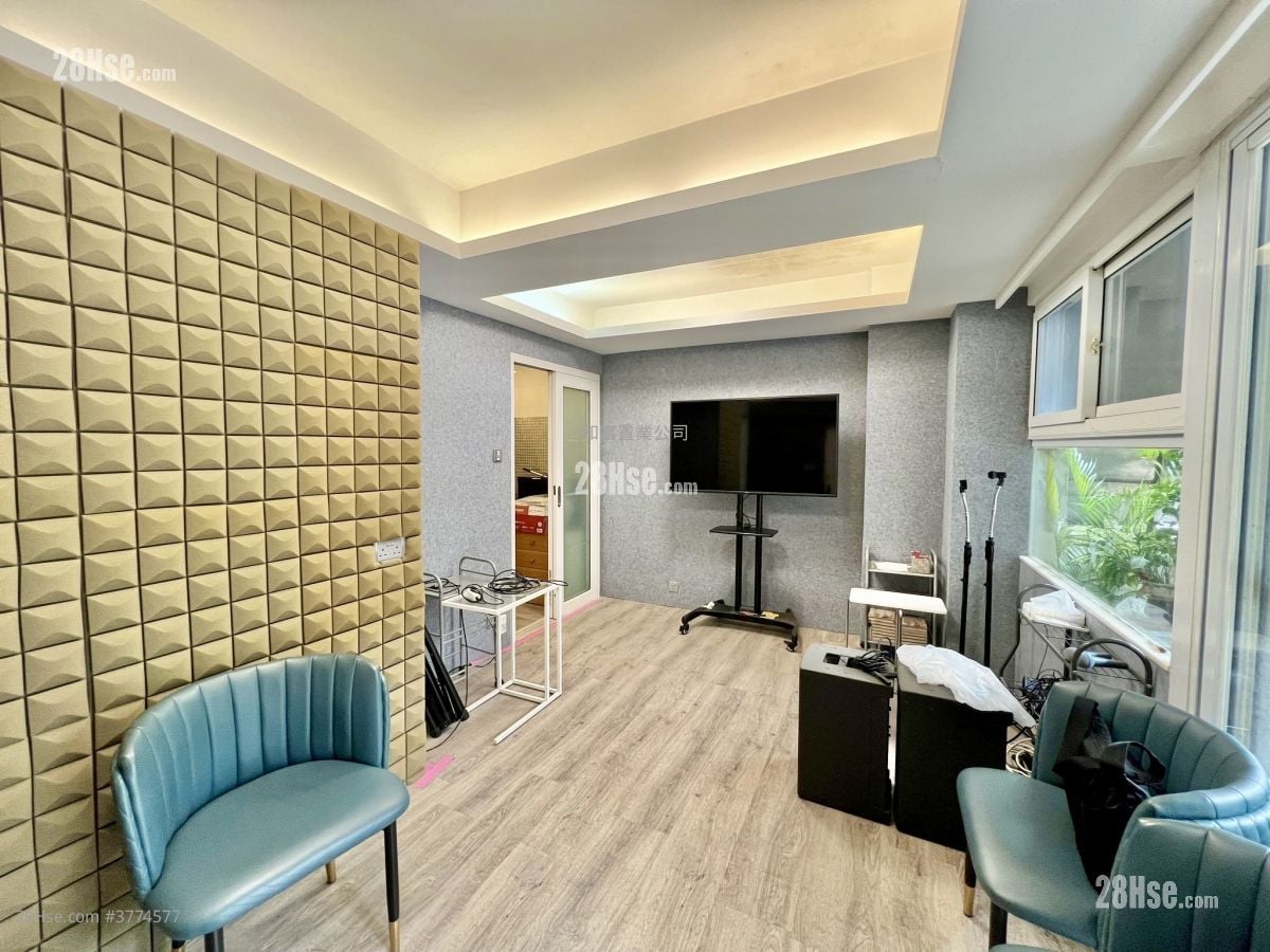 Seaview Building Sell 1 Bedroom , 1 Bathroom 278 ft²