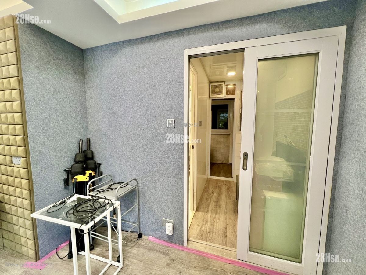 Seaview Building Sell 1 Bedroom , 1 Bathroom 278 ft²