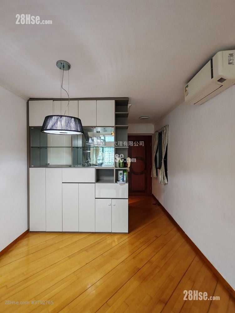 Tung Chung Crescent Rental 2 Bedrooms , 1 Bathroom 527 ft²