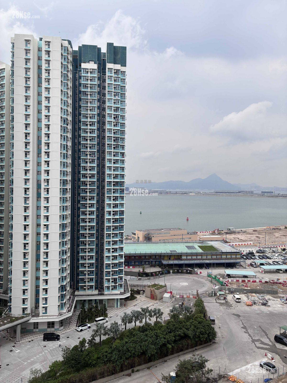 Century Link Sell 2 Bathrooms 599 ft²