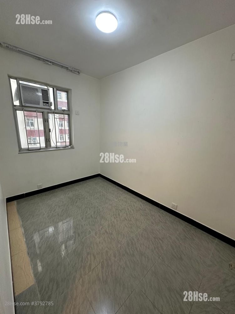 健威花园 租盘 2 房 , 1 浴室 446 平方尺