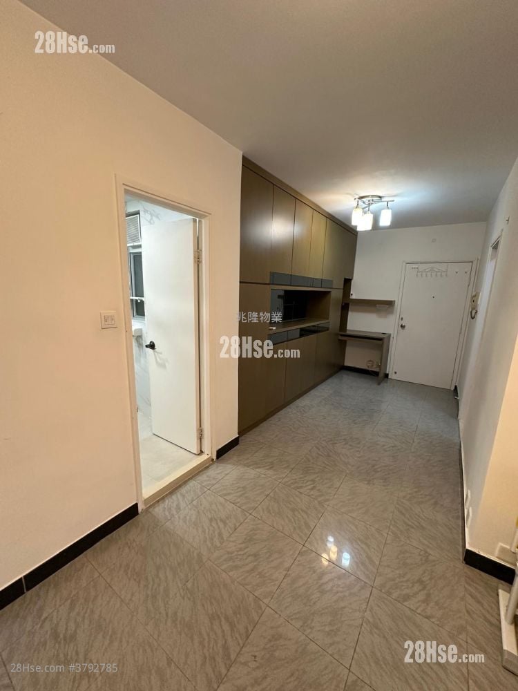 健威花园 租盘 2 房 , 1 浴室 446 平方尺