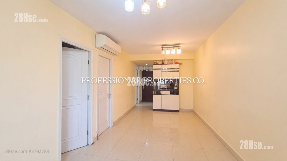 Central Park Towers Sell 2 Bedrooms , 1 Bathroom 493 ft²
