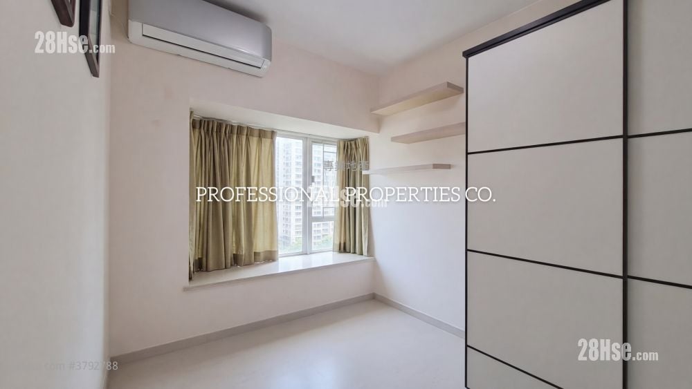 Central Park Towers Sell 2 Bedrooms , 1 Bathroom 493 ft²