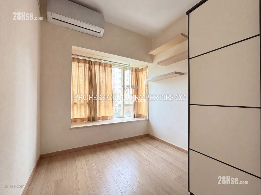 Central Park Towers Sell 2 Bedrooms , 1 Bathroom 493 ft²