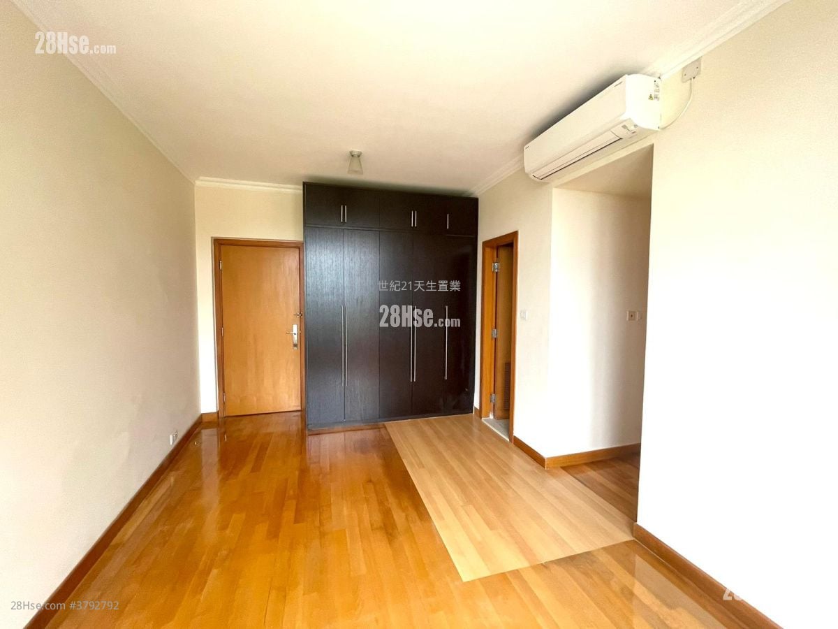 The Hillgrove Rental 3 Bedrooms , 2 Bathrooms 874 ft²