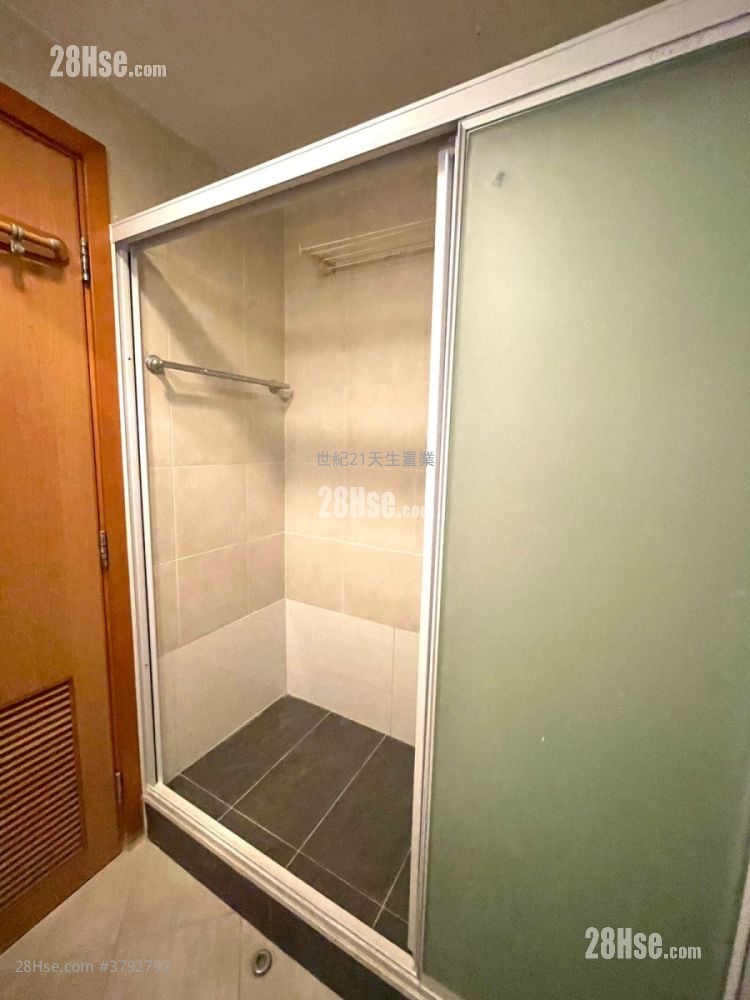 The Hillgrove Rental 3 Bedrooms , 2 Bathrooms 874 ft²