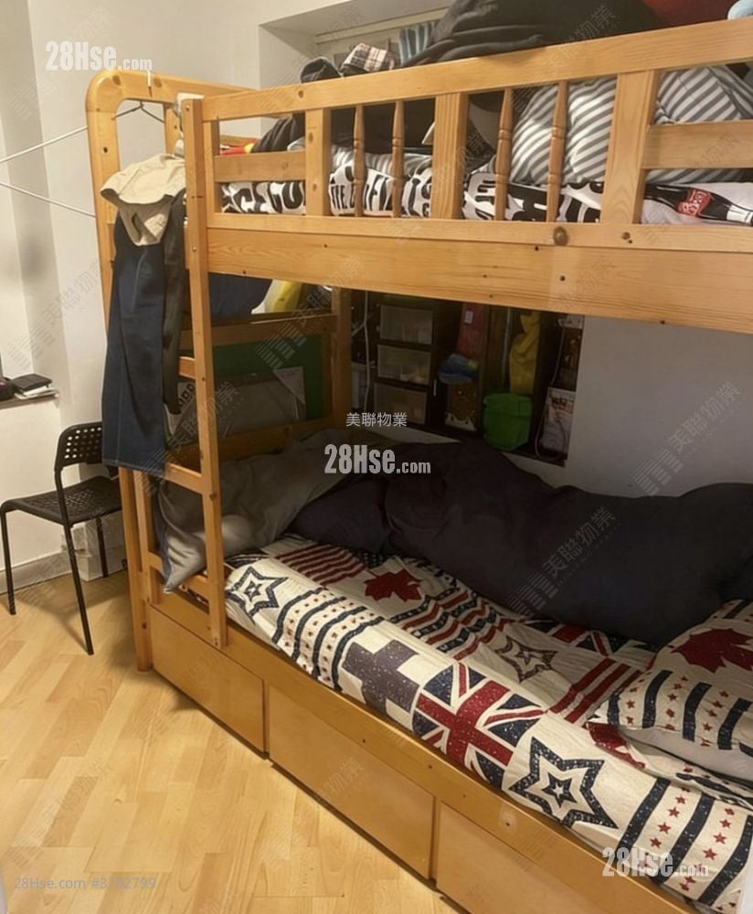 Lucky Plaza Sell 2 Bedrooms , 1 Bathroom 427 ft²