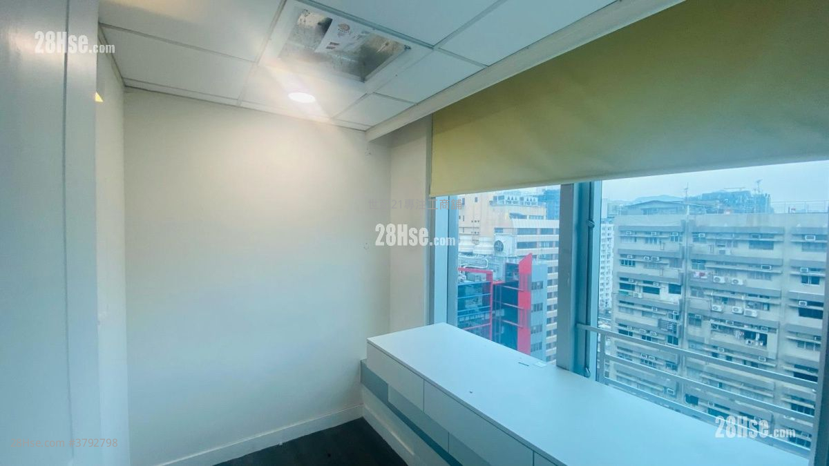 飞达商业中心 租盘 5+ 房 , 2 厕所