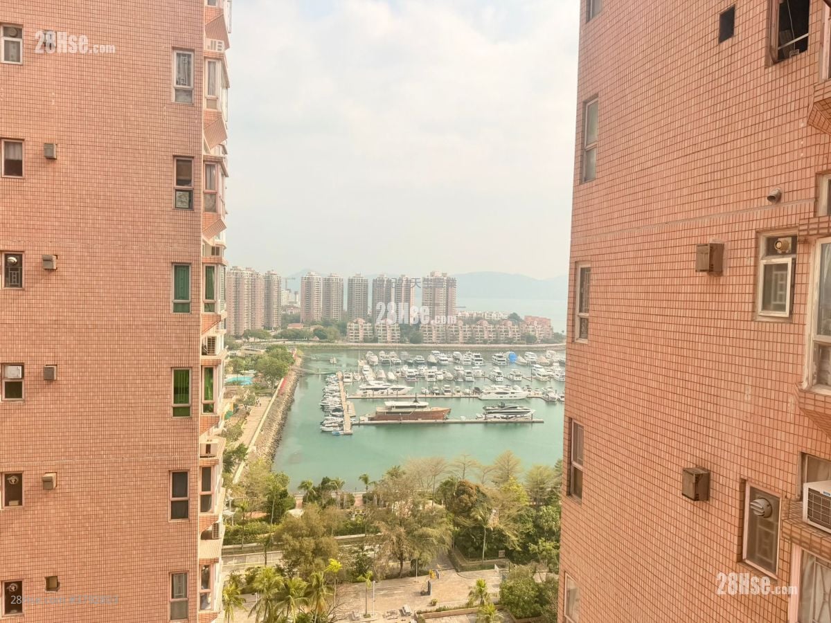 Hong Kong Gold Coast Sell 3 Bedrooms , 2 Bathrooms 685 ft²