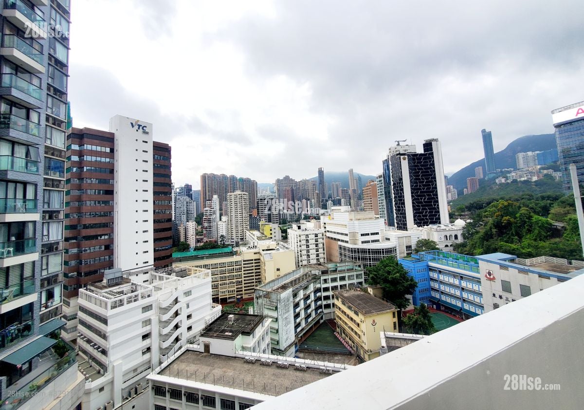 Wah To Building Sell 3 Bedrooms , 1 Bathroom 492 ft²