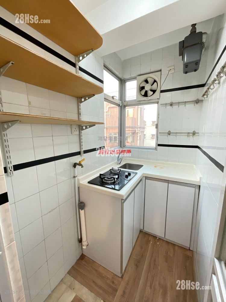 Ho Tat Building Sell 2 Bedrooms , 1 Bathroom 249 ft²