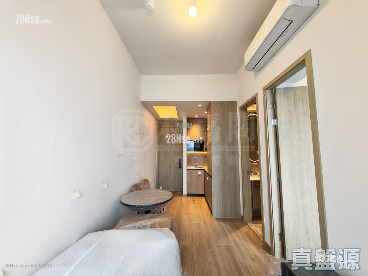 Hava Sell 1 Bedroom 308 ft²