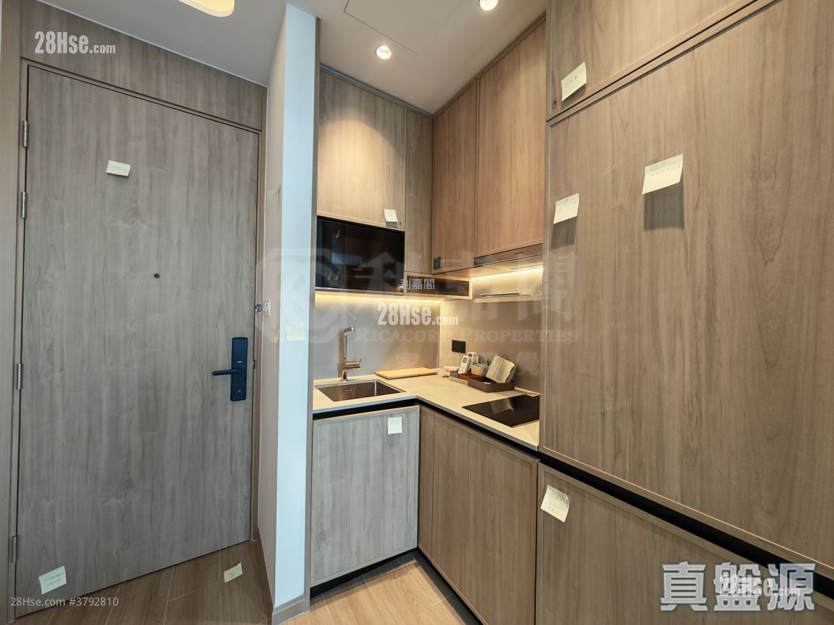 Hava Sell 1 Bedroom 308 ft²