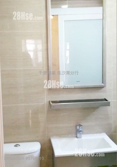 Gold Ming Building Sell Studio 256 ft²