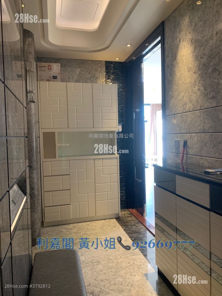 Ultima Rental 3 Bedrooms , 2 Bathrooms 1,046 ft²