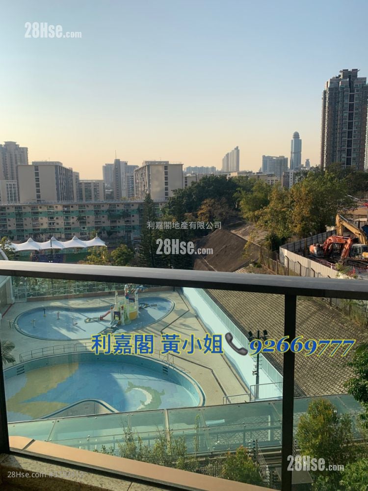 Ultima Rental 3 Bedrooms , 2 Bathrooms 1,046 ft²