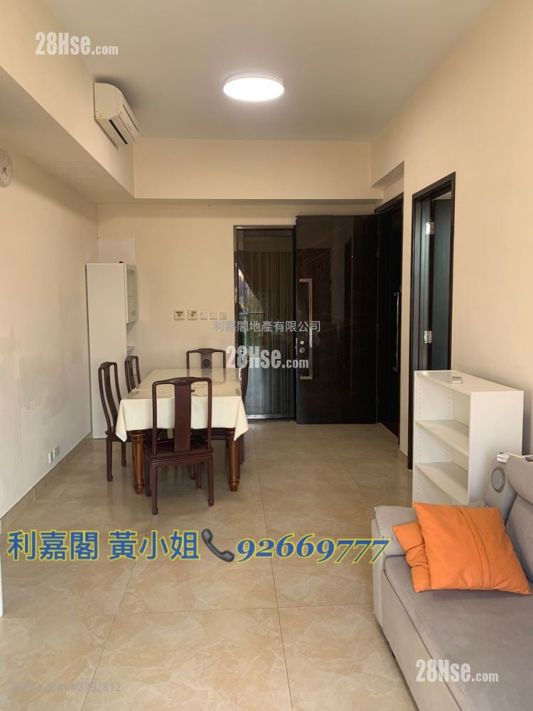 Ultima Rental 3 Bedrooms , 2 Bathrooms 1,046 ft²