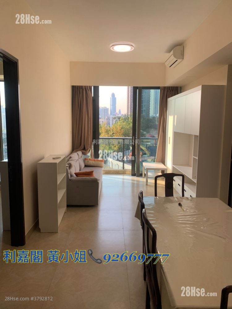 Ultima Rental 3 Bedrooms , 2 Bathrooms 1,046 ft²