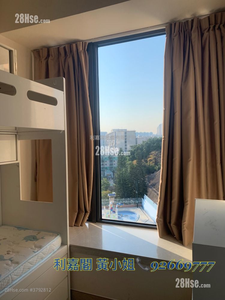 Ultima Rental 3 Bedrooms , 2 Bathrooms 1,046 ft²