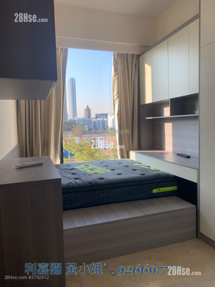 Ultima Rental 3 Bedrooms , 2 Bathrooms 1,046 ft²