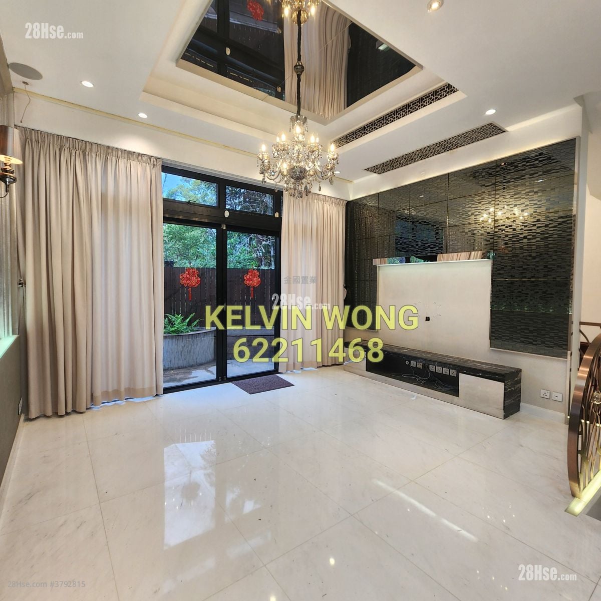 King's Park Hill Sell 4 Bedrooms , 5+ Bathrooms 2,207 ft²
