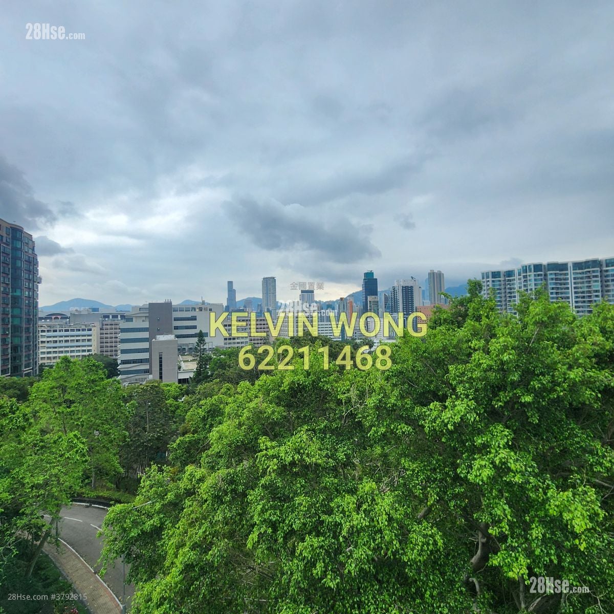 King's Park Hill Sell 4 Bedrooms , 5+ Bathrooms 2,207 ft²