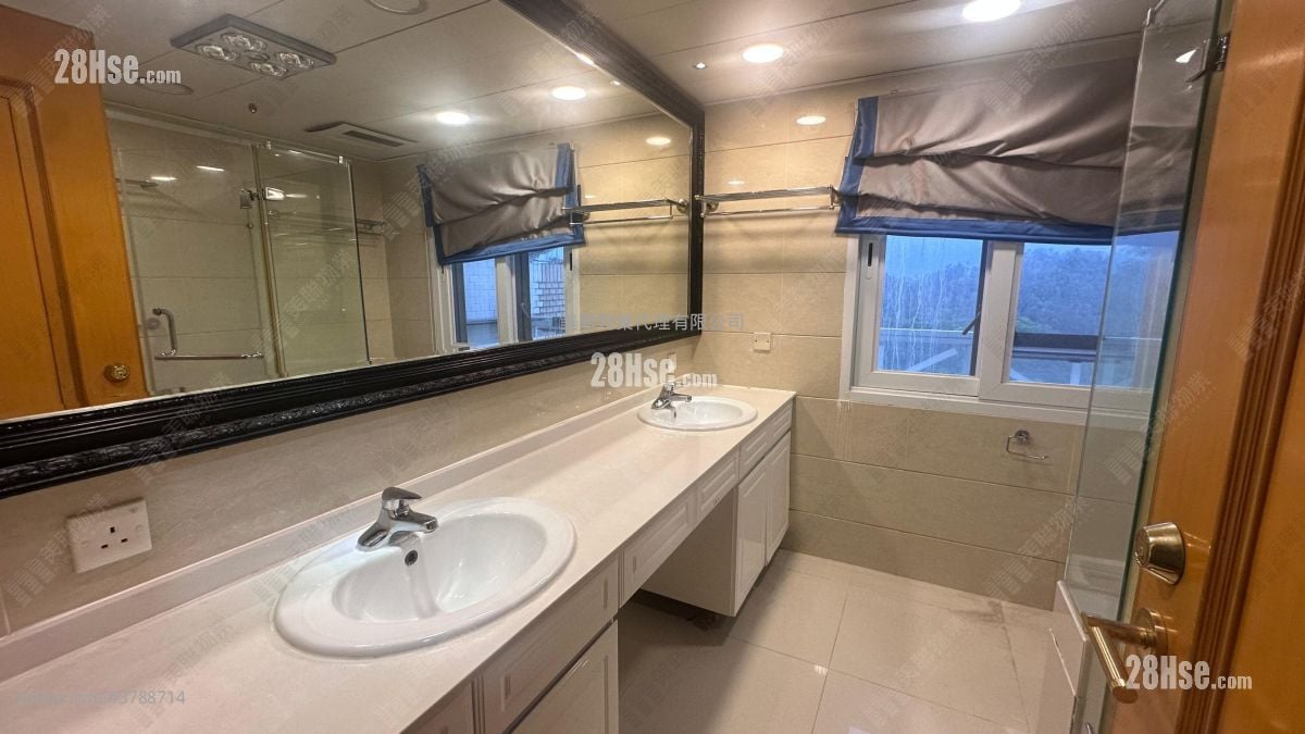 Tycoon Place Rental 4 Bedrooms , 2 Bathrooms 2,706 ft²