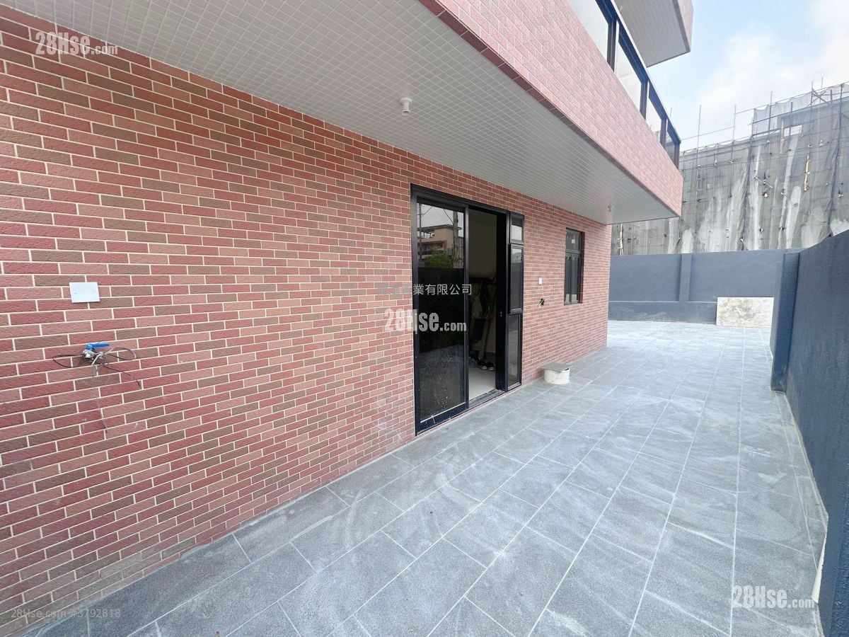 村屋 售盘 3 房 , 2 浴室 700 平方尺