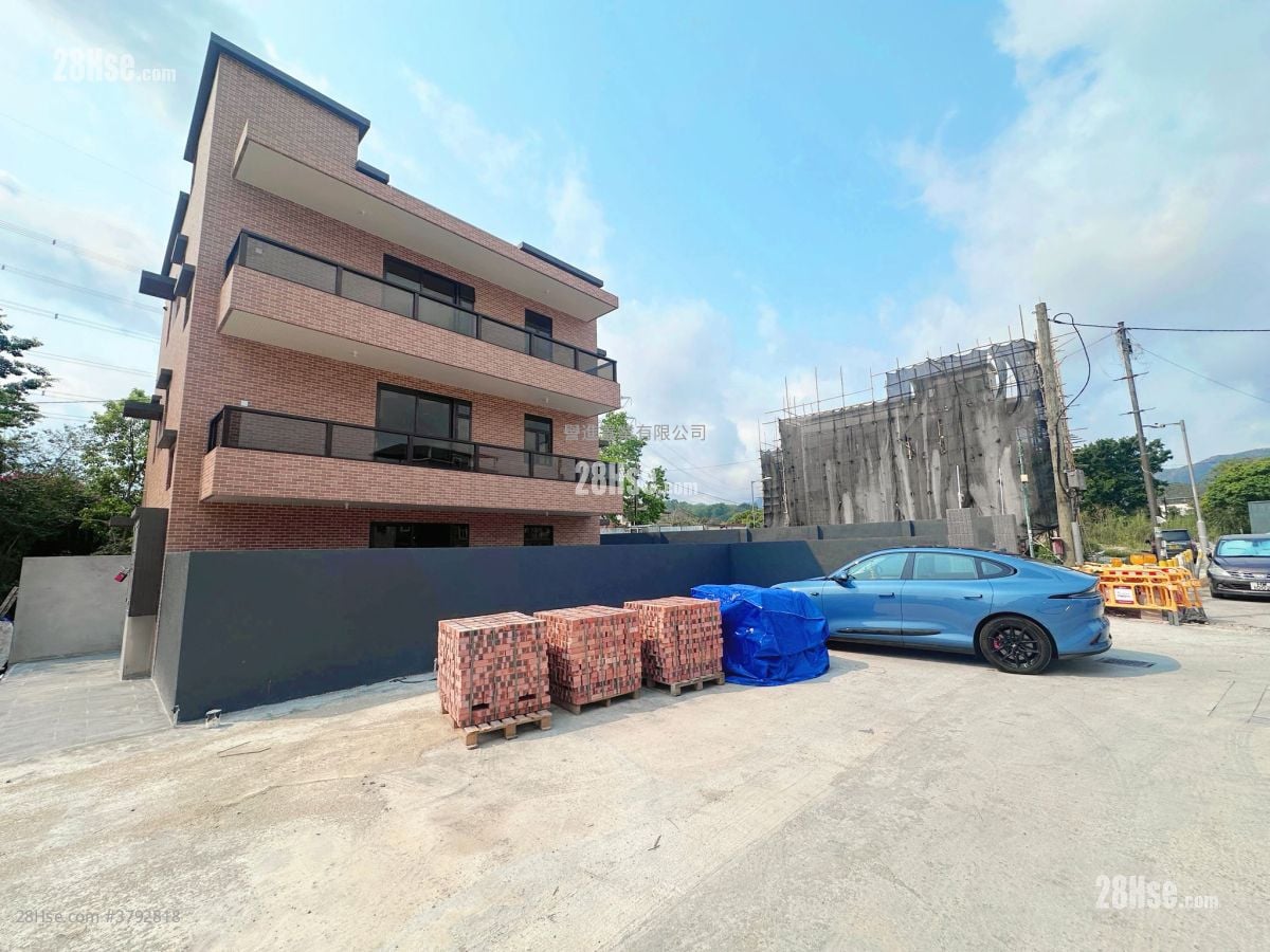 村屋 售盘 3 房 , 2 浴室 700 平方尺