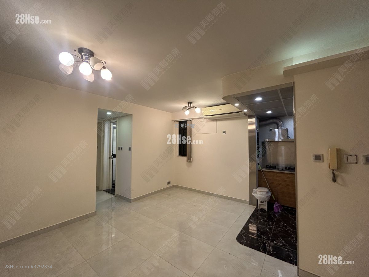 Sun Yuen Long Centre Sell 2 Bedrooms , 1 Bathroom 485 ft²