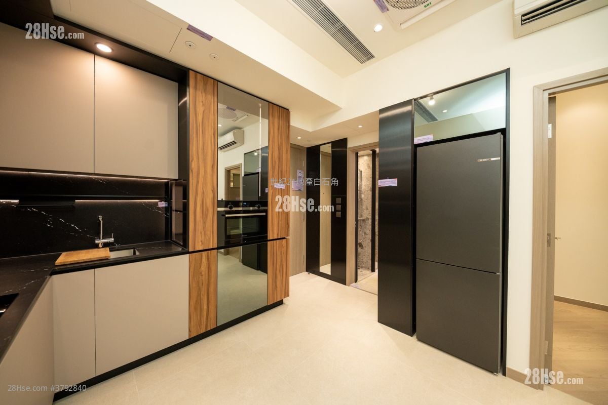 Silicon Hill Sell 409 ft²