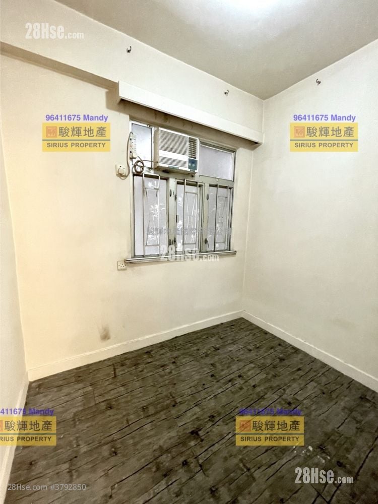 Bell House Rental 3 Bedrooms , 1 Bathroom 573 ft²